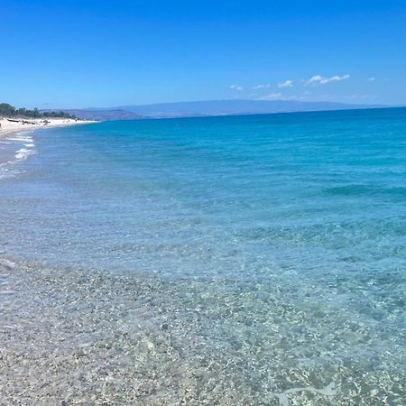 L'Isola Dei Vacanzieri Sant'Andrea Apostolo dello Ionio Bagian luar foto